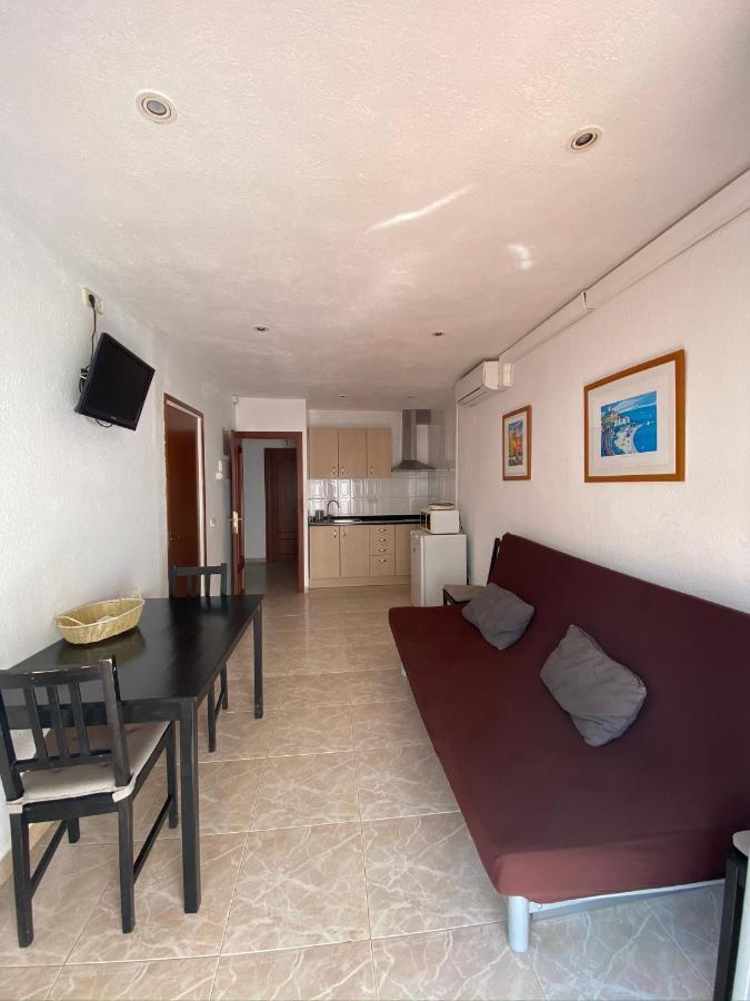 Apartamentos Mitus Canet De Mar Exterior photo
