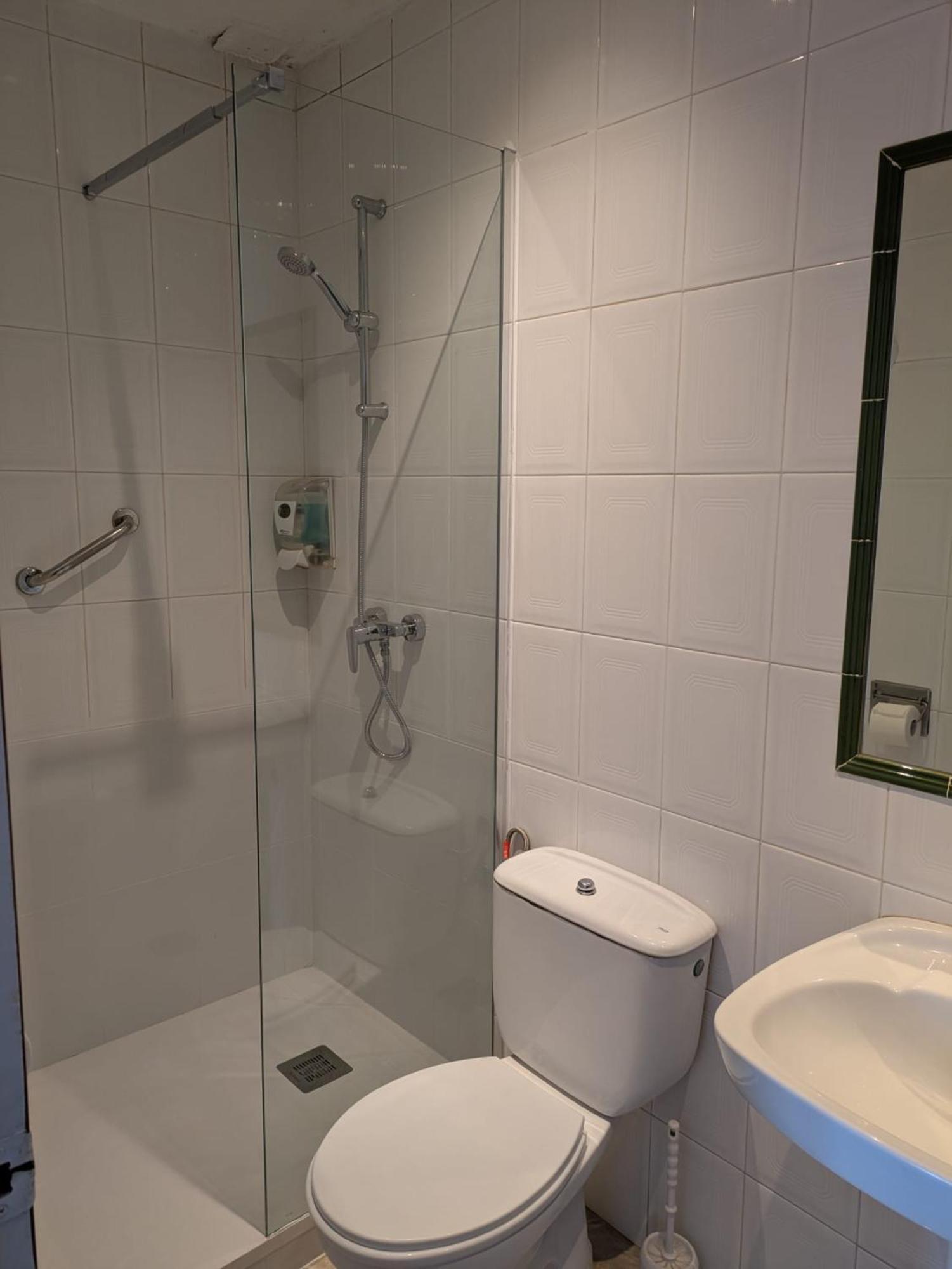 Apartamentos Mitus Canet De Mar Exterior photo